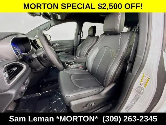 2027 Chrysler Pacifica Select AWD