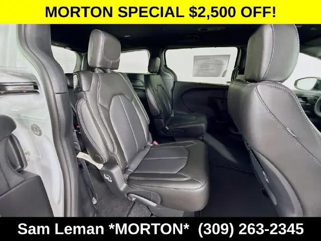 2027 Chrysler Pacifica Select AWD
