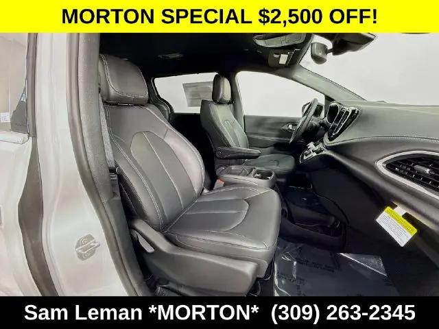 2027 Chrysler Pacifica Select AWD