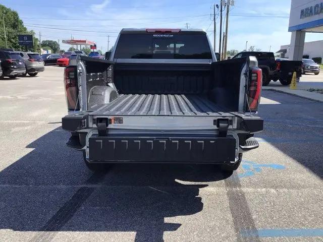 2026 GMC Sierra 2500HD Crew Cab, Standard Bed, AT4, 4WD