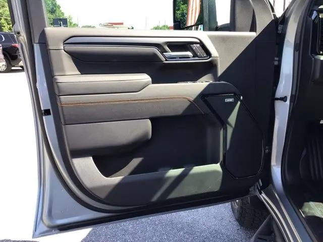 2026 GMC Sierra 2500HD Crew Cab, Standard Bed, AT4, 4WD