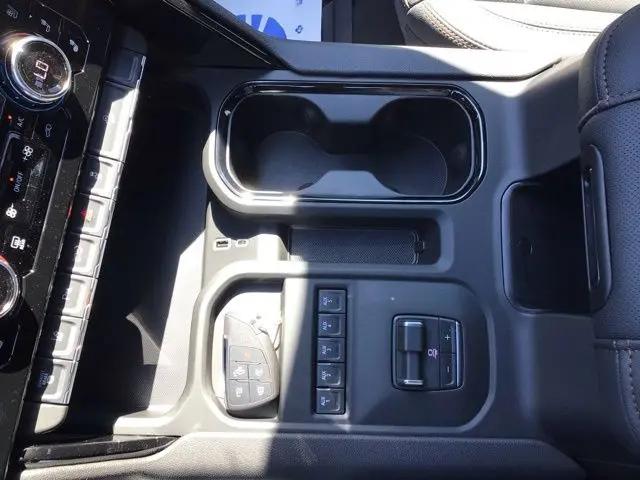 2026 GMC Sierra 2500HD Crew Cab, Standard Bed, AT4, 4WD