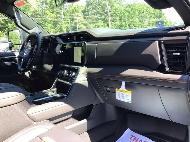 2026 GMC Sierra 2500HD Crew Cab, Standard Bed, AT4, 4WD