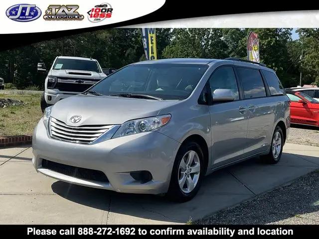 2017 Toyota Sienna LE 8 Passenger