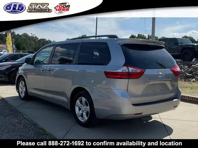 2017 Toyota Sienna LE 8 Passenger