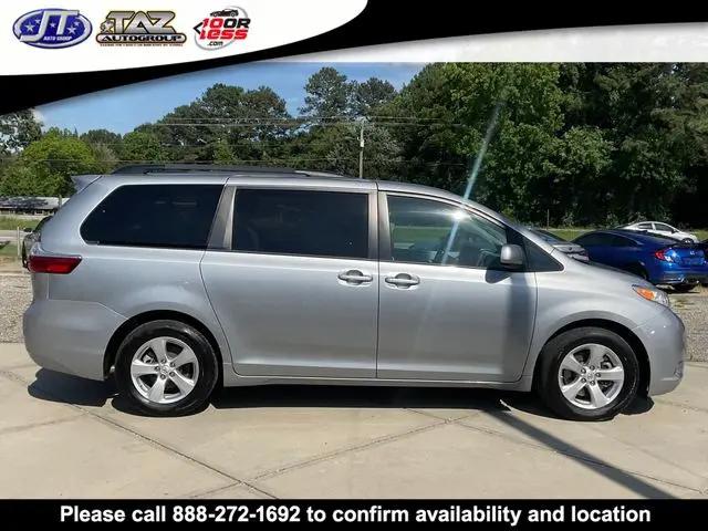 2017 Toyota Sienna LE 8 Passenger
