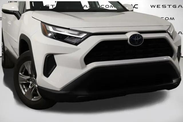 2024 Toyota RAV4 Hybrid LE