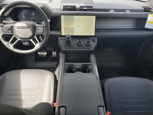2026 Land Rover Defender P635 OCTA
