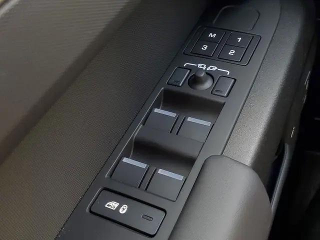 2026 Land Rover Defender P635 OCTA