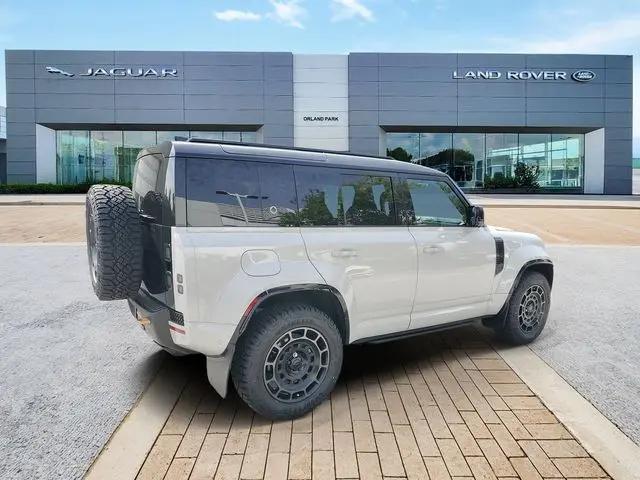 2026 Land Rover Defender P635 OCTA