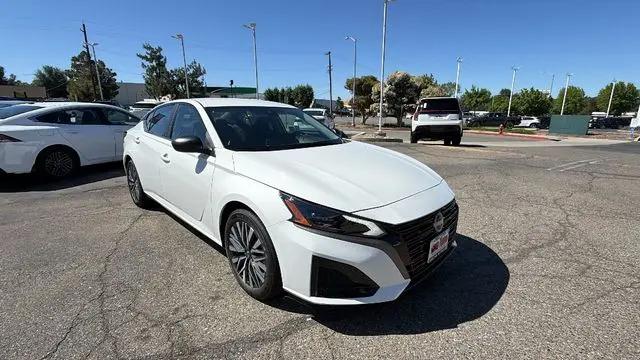 2026 Nissan Altima SV FWD