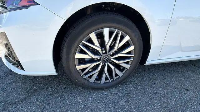 2026 Nissan Altima SV FWD