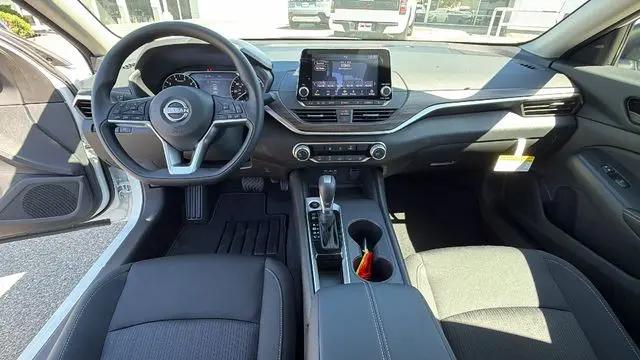 2026 Nissan Altima SV FWD