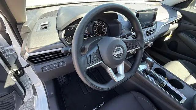 2026 Nissan Altima SV FWD