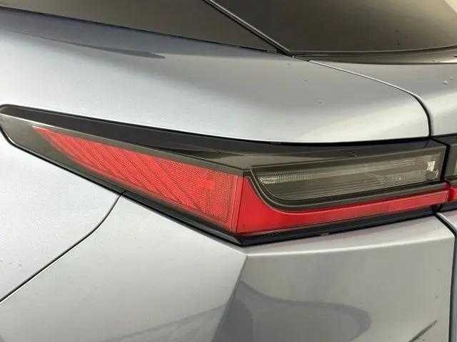 2023 Lexus RZ 450e Luxury