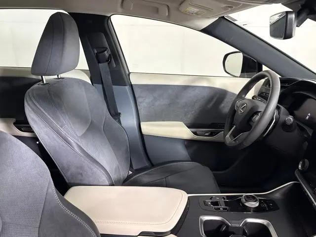 2023 Lexus RZ 450e Luxury