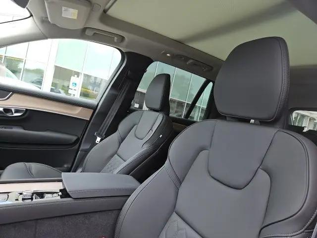 2026 Volvo XC90 Plug-In Hybrid Plus, T8 AWD, Electric/Gasoline, Bright, 7 Seats