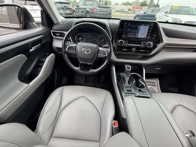 2021 Toyota Highlander XLE