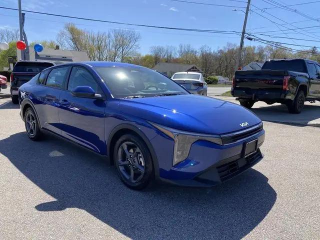 2025 Kia K4 LXS