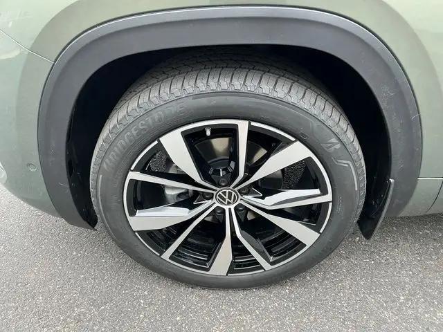 2026 Volkswagen Atlas Cross Sport SEL Premium R-Line