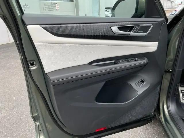 2026 Volkswagen Atlas Cross Sport SEL Premium R-Line
