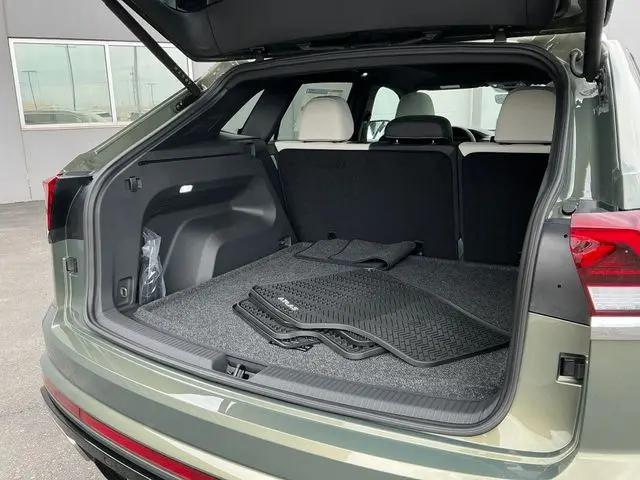 2026 Volkswagen Atlas Cross Sport SEL Premium R-Line
