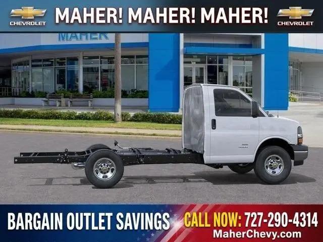 2025 Chevrolet Express Cutaway Work Van