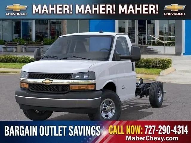 2025 Chevrolet Express Cutaway Work Van