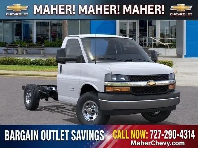 2025 Chevrolet Express Cutaway Work Van