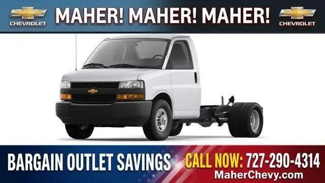 2025 Chevrolet Express Cutaway Work Van