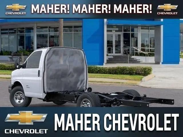 2025 Chevrolet Express Cutaway Work Van