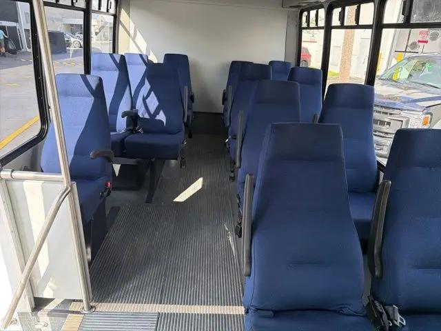 2014 Ford E-450 Cutaway E-450