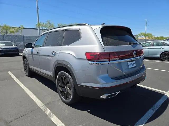 2026 Volkswagen Atlas SE with Technology