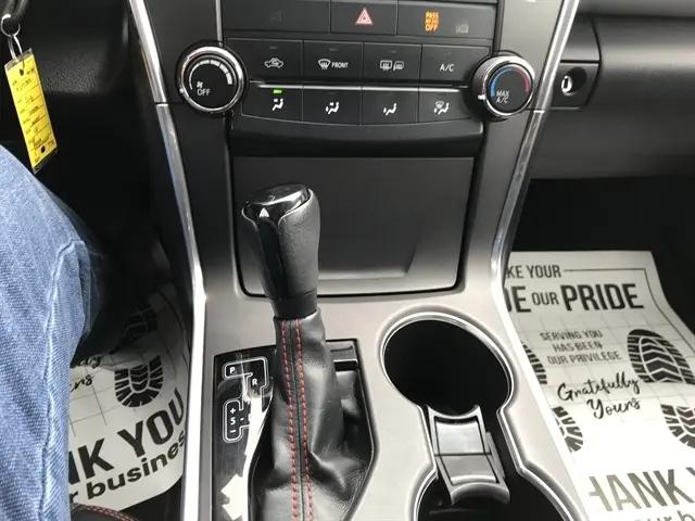 2015 Toyota Camry SE