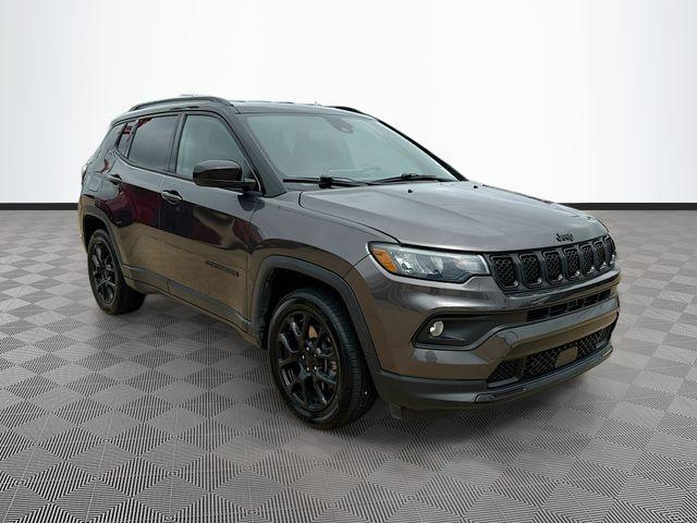 2023 Jeep Compass Altitude 4X4's photo