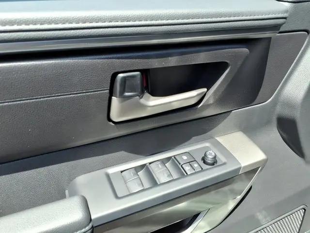 2026 Toyota Tundra SR5 CrewMax 5.5' Bed