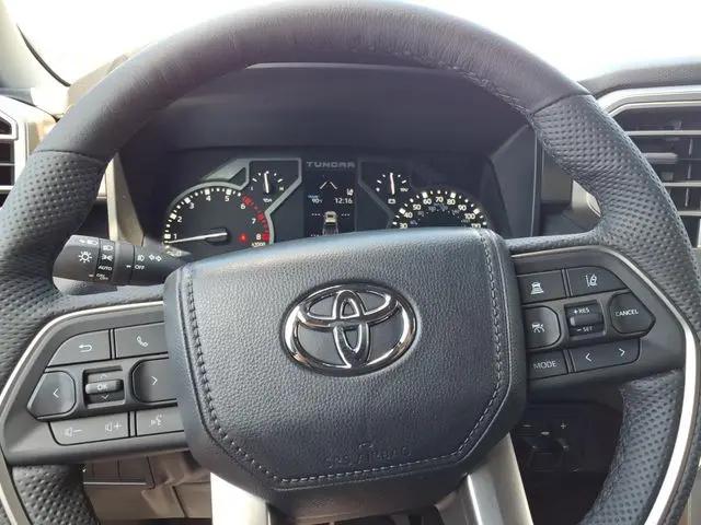 2026 Toyota Tundra SR5 CrewMax 5.5' Bed