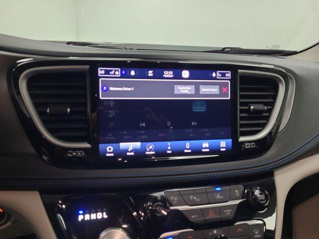 2021 Chrysler Pacifica Hybrid Touring L
