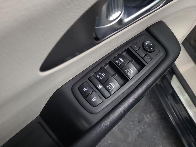 2021 Chrysler Pacifica Hybrid Touring L