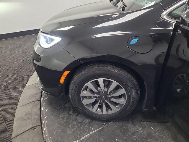 2021 Chrysler Pacifica Hybrid Touring L