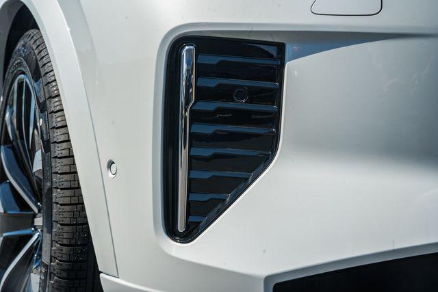 2026 Volvo XC90 Plug-In Hybrid Ultra, T8 AWD, Electric/Gasoline, Bright, 6 Seats
