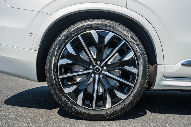 2026 Volvo XC90 Plug-In Hybrid Ultra, T8 AWD, Electric/Gasoline, Bright, 6 Seats