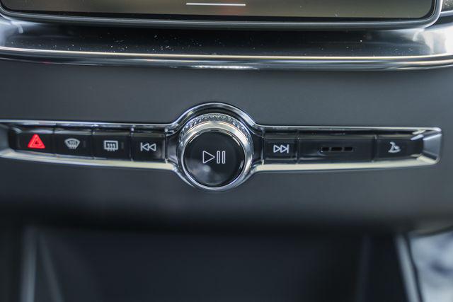 2026 Volvo XC90 Plug-In Hybrid Ultra, T8 AWD, Electric/Gasoline, Bright, 6 Seats