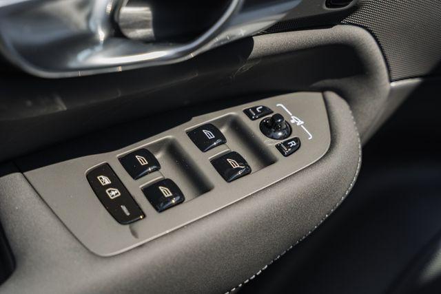 2026 Volvo XC90 Plug-In Hybrid Ultra, T8 AWD, Electric/Gasoline, Bright, 6 Seats