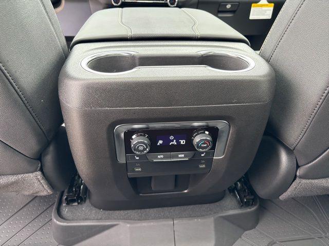 2026 Chevrolet Suburban Premier, 4WD