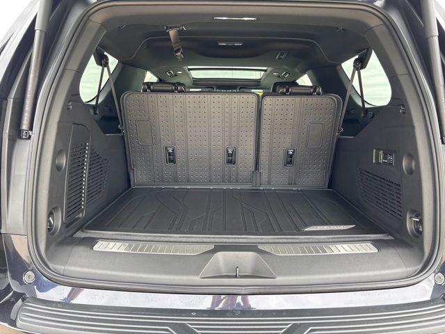 2026 Chevrolet Suburban Premier, 4WD