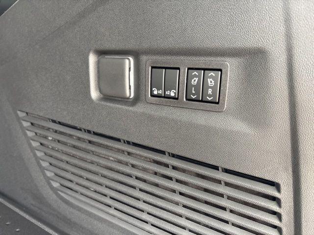 2026 Chevrolet Suburban Premier, 4WD