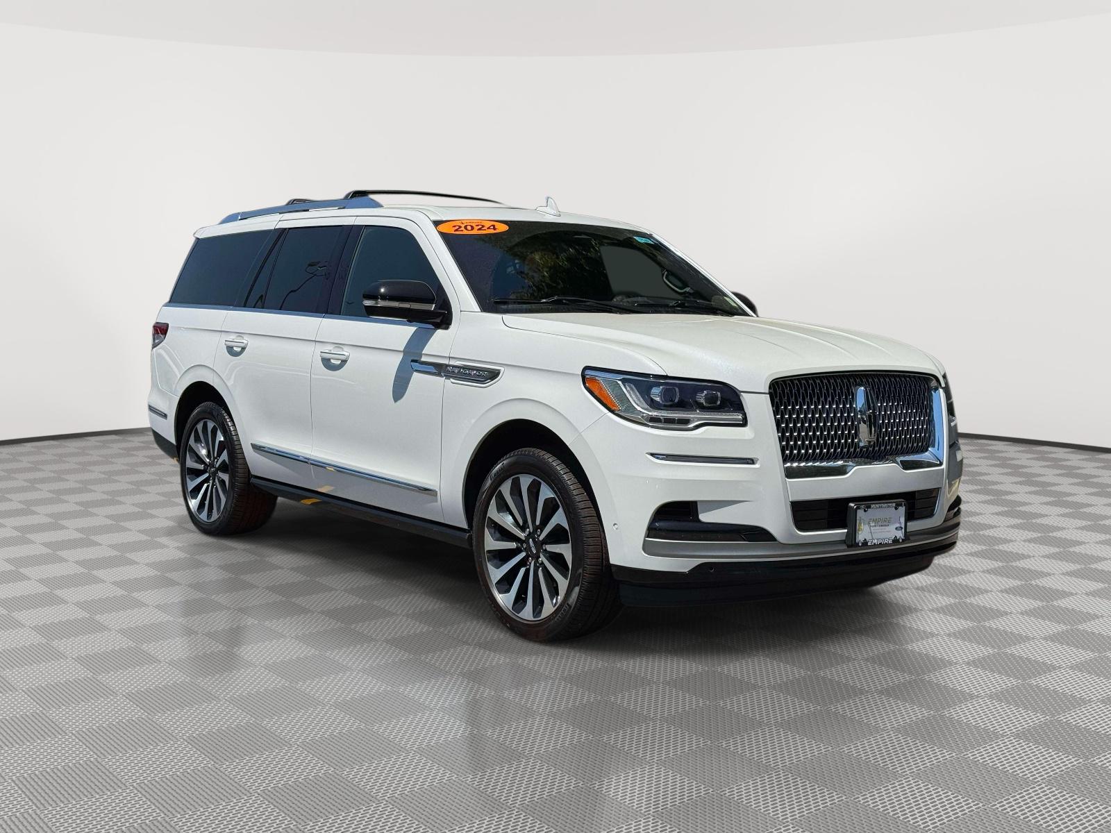 PRISTINE WHITE METALLIC 3C 2024 Lincoln Navigator Reserve 4WD SUV / Crossover Four-Wheel Drive Automatic