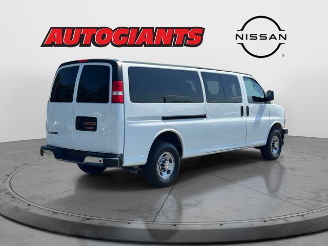 2024 Chevrolet Express Passenger RWD 3500 Extended Wheelbase LT