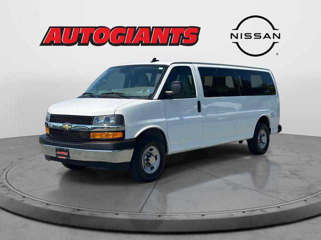 2024 Chevrolet Express Passenger RWD 3500 Extended Wheelbase LT